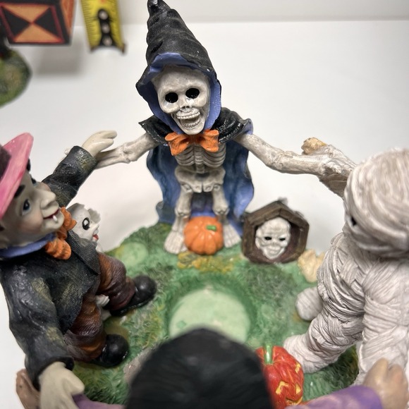 4/$25 Sale! Lot Of 3 Halloween Figures Vampire Spooky Tree Mummy - Picture 8 of 10